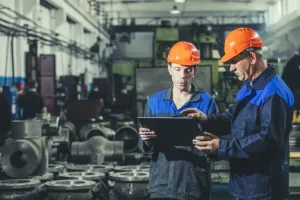 Nowoczesne narzędzia technologiczne i systemy w firmie. Z czego warto korzystać?