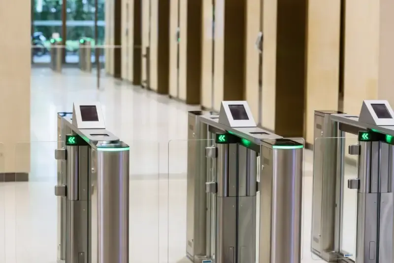 Nowoczesne narzędzia technologiczne i systemy w firmie. Z czego warto korzystać?