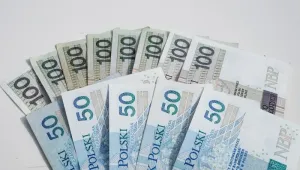 Czy pracownik musi wziąć 14 dni urlopu ciągiem?